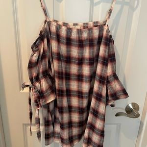 COPY - New Easel Red Plaid off the shoulder with‎ bow tie sleeves